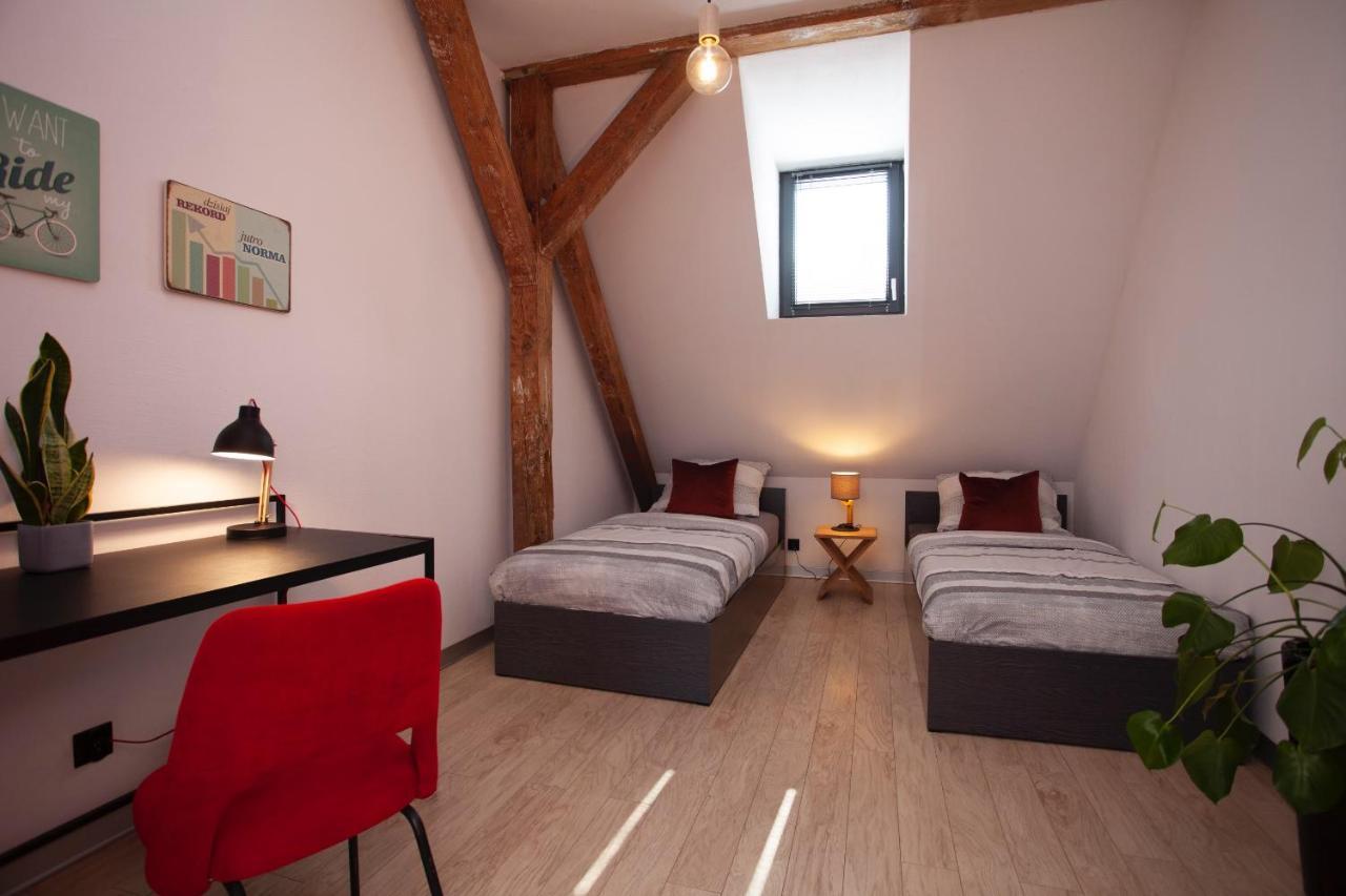 Pokoje Goscinne "Przy Rynku" Gliwice Extérieur photo