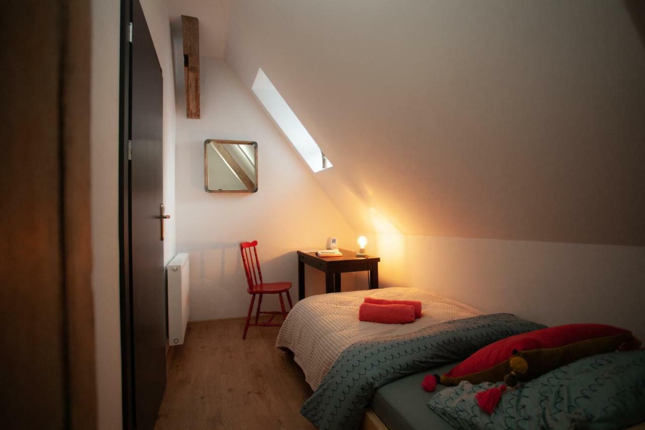 Pokoje Goscinne "Przy Rynku" Gliwice Extérieur photo
